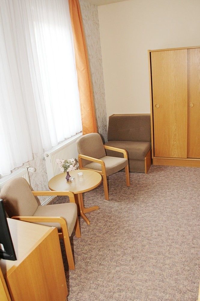 Hotel Pension Am Kurmittelhaus Bad Grund Eksteriør bilde